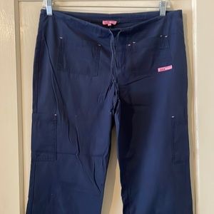 Scrub pants. Perfect for healthcare worker. 6 pockets